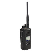 Motorola MOTOTRBO™ DP4600e VHF model MDH56JDQ9VA1AN typ PBER302F se širokopásmovou VHF anténou
