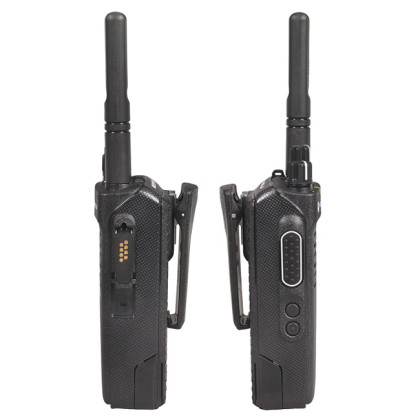 Motorola MOTOTRBO™ DP2400e VHF MDH02JDC9VA1AN Přenosná radiostanice z bočních pohledů