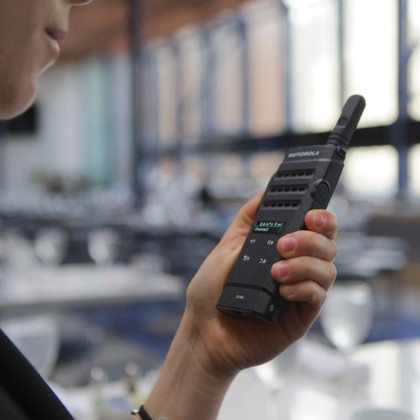 Motorola MOTOTRBO™ SL2600 UHF - při provozu