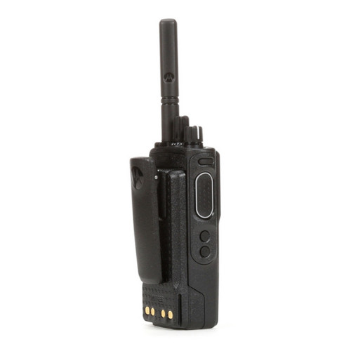 Přenosná digitální radiostanice Motorola MOTOTRBO™ DP4400e UHF - pohled ze zadu