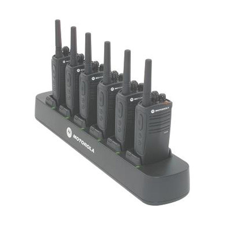 IXPN4020 Nabíječ 6-pozicový s PMR profesionálními vysílačkami Motorola XTNi a XTNiD