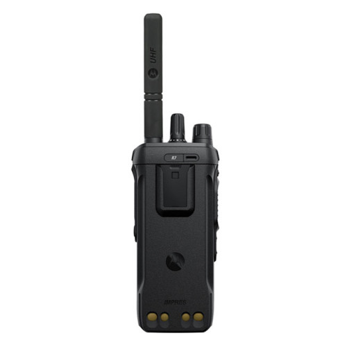 Ruční radiostanice Motorola MOTOTRBO™ R7 NKP Premium UHF, BT, WiFi, GNSS - pohled na zadní stranu