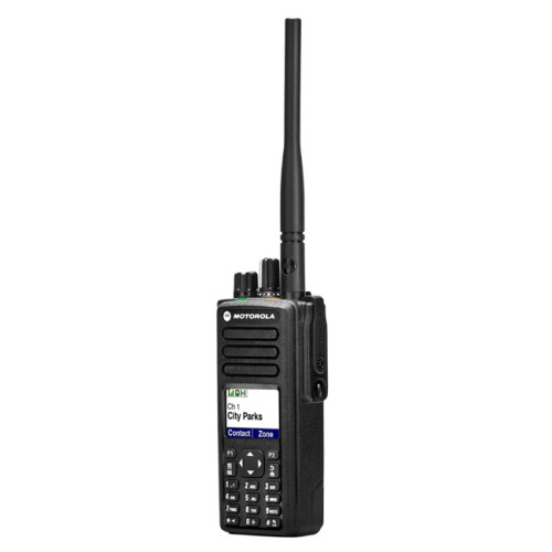 Motorola DP4801 VHF - digitální radiostanice, pohled z boku