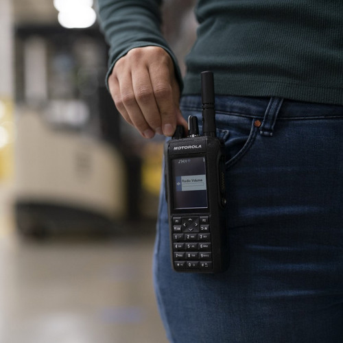 Motorola MOTOTRBO™ R7 FKP Capable VHF, BT, WiFi, GNSS - v provozu